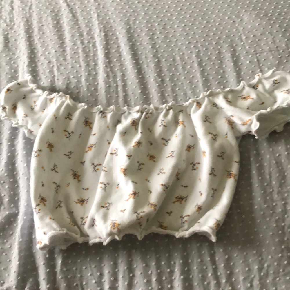 crop top, soft, flowers all over